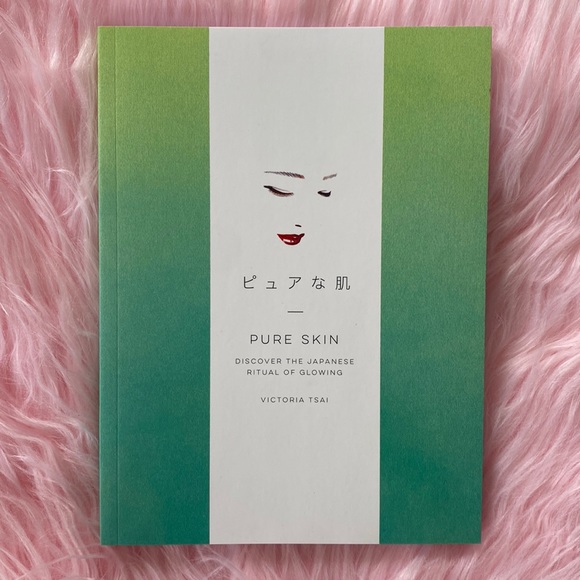 ✨Pure Skin by Victoria Tsai✨ - Picture 1 of 5